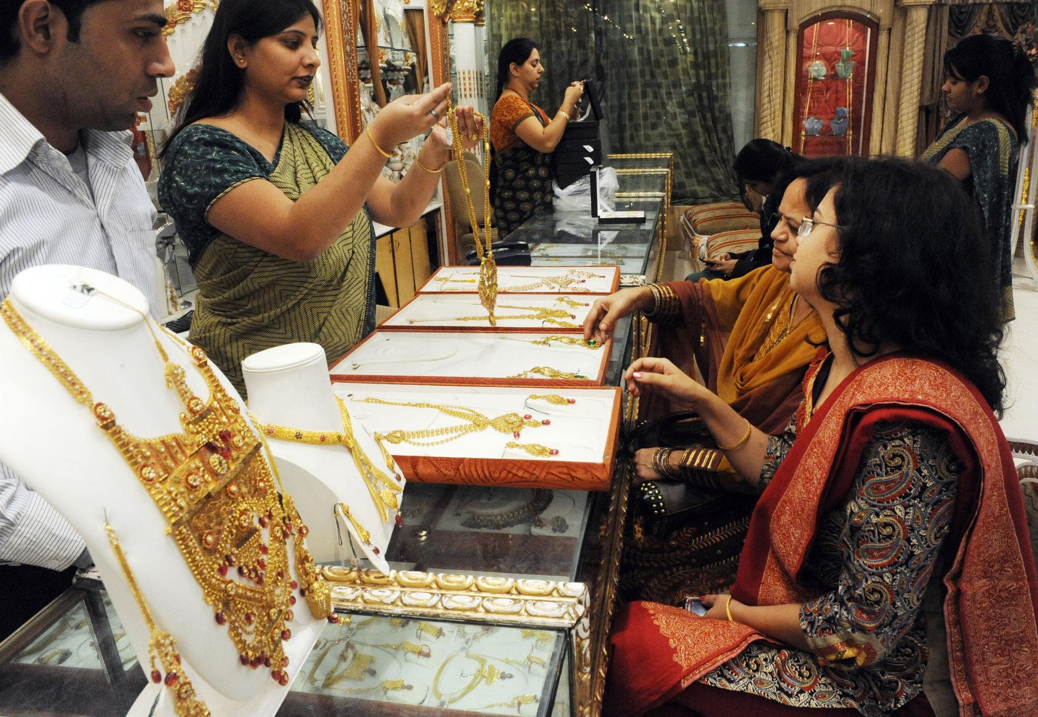 Gold Rate in Delhi Today (April 14, 2026): Prices Dip Slightly — Should You Buy