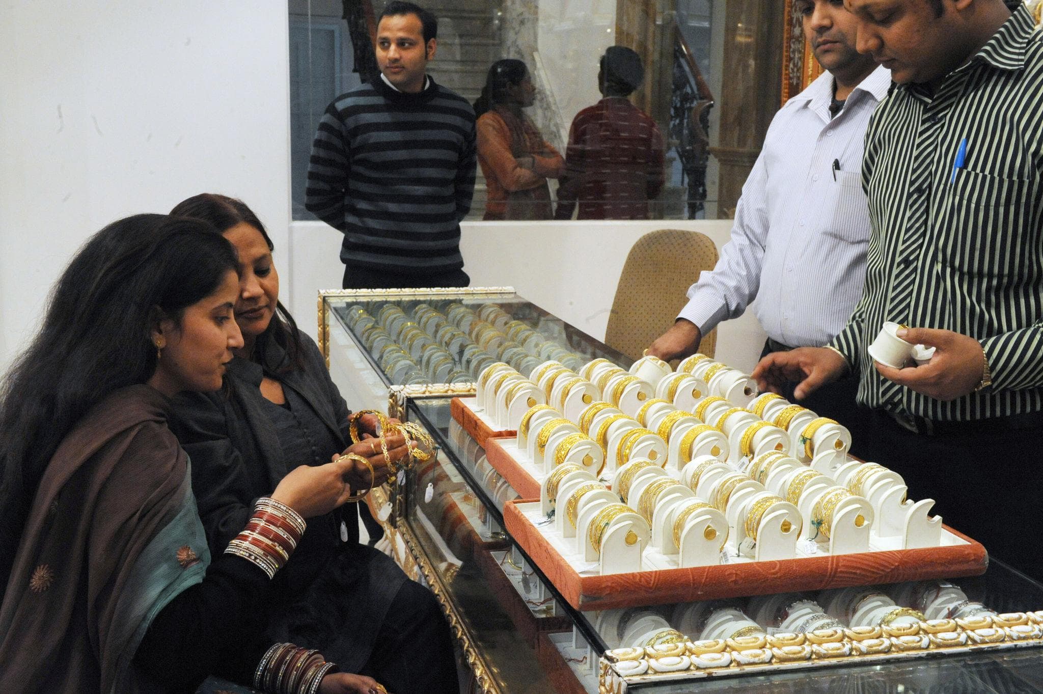 Gold Rate Today May 6, 2026: 24K at ₹14,918/gram — Buy Now or Wait?